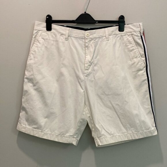 Tommy Hilfiger White Cotton shorts Size 38 - Picture 2 of 12